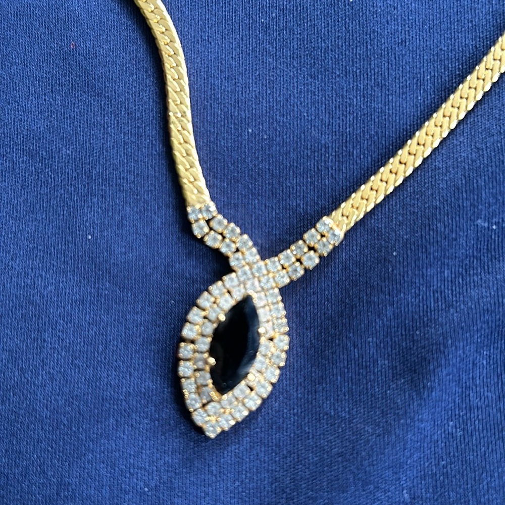 Beautiful LR Lady Remington vintage necklace